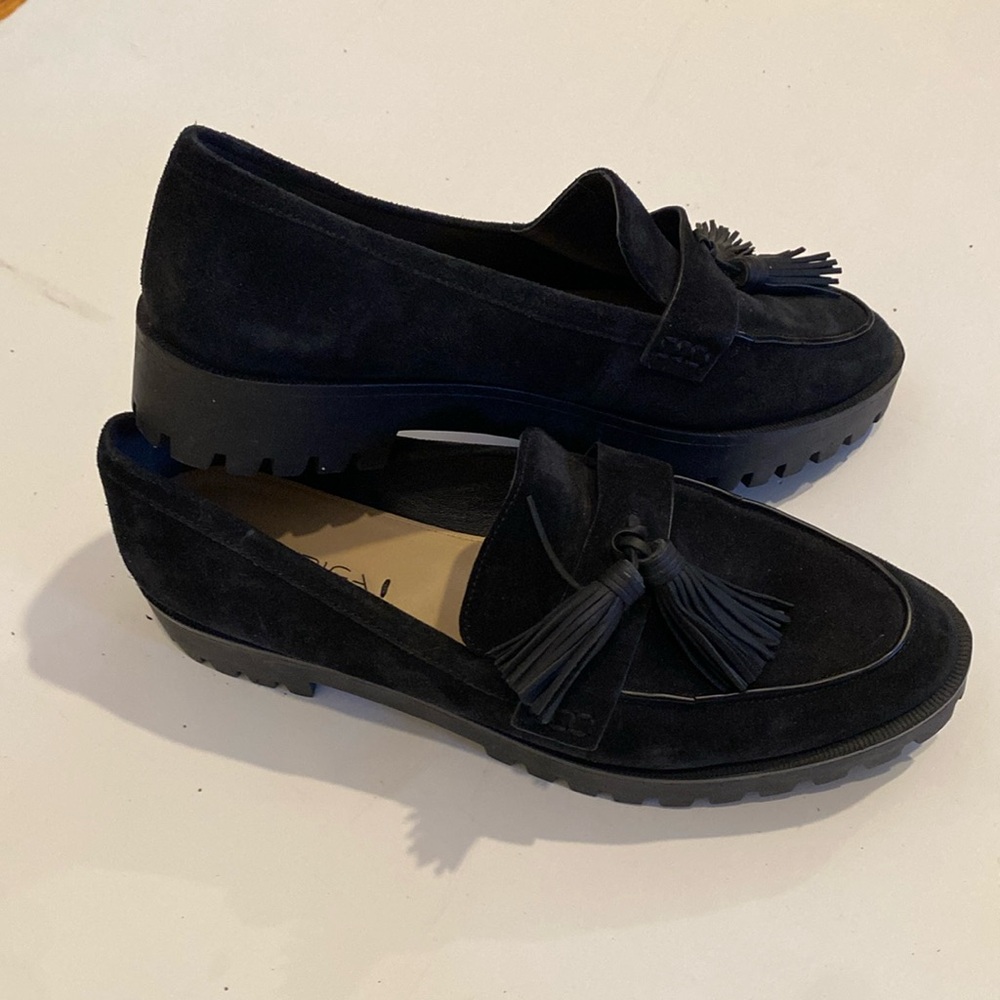 Via Sofia black loafers